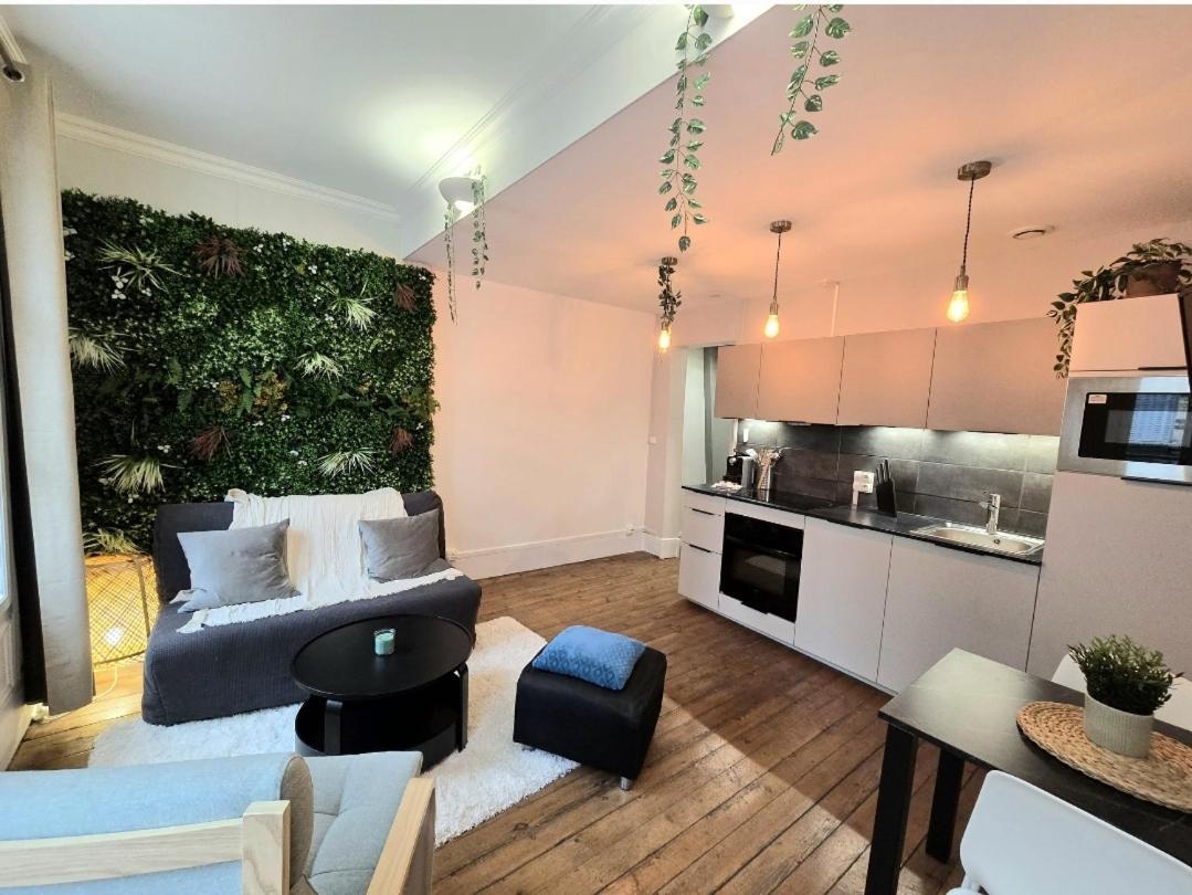 Ferienwohnung Bienvenue Dans La Jungle Dreux Exterior foto